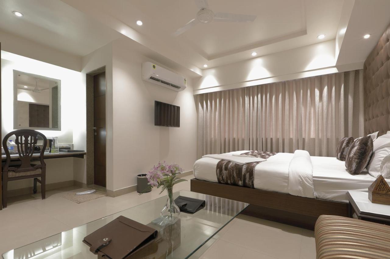 Hotel Ariana Residency Mumbai Bagian luar foto