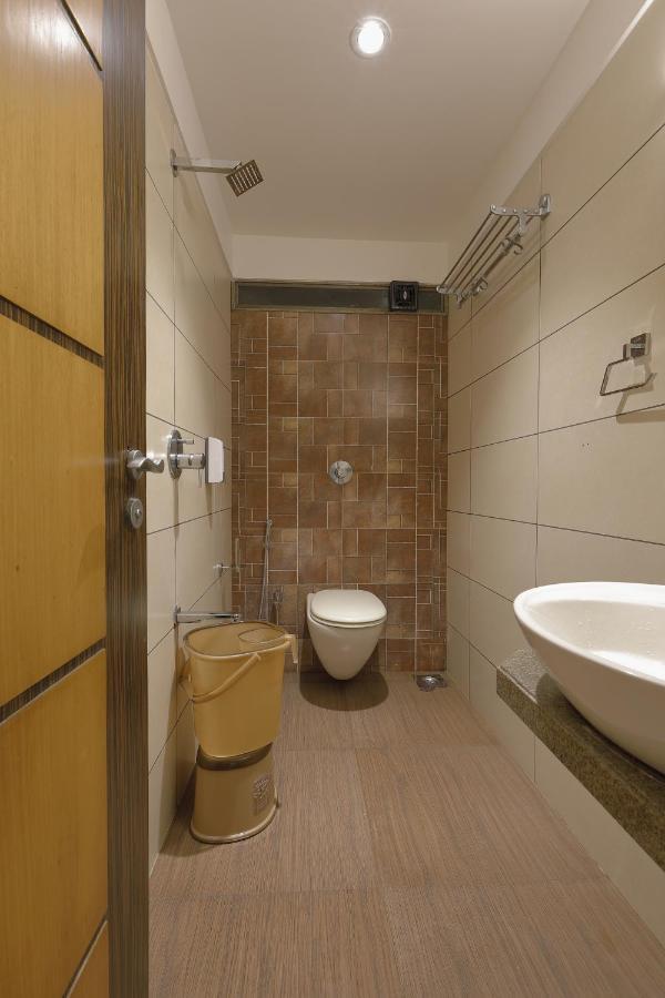 Hotel Ariana Residency Mumbai Bagian luar foto