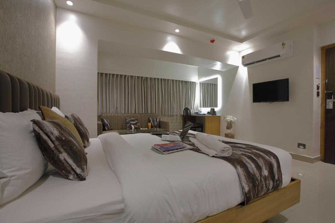 Hotel Ariana Residency Mumbai Bagian luar foto