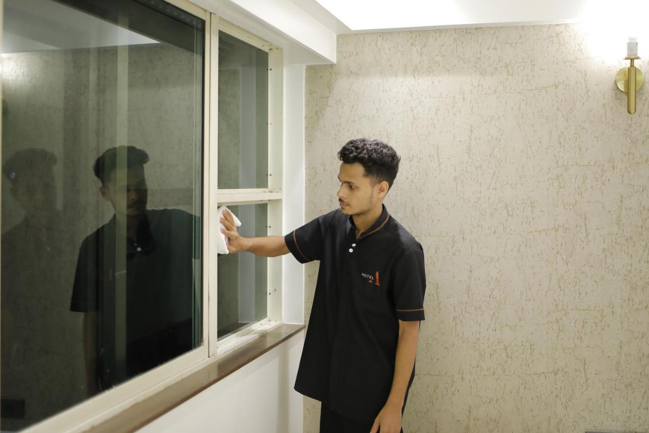 Hotel Ariana Residency Mumbai Bagian luar foto