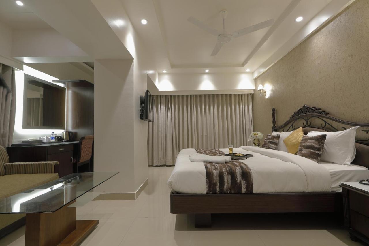 Hotel Ariana Residency Mumbai Bagian luar foto