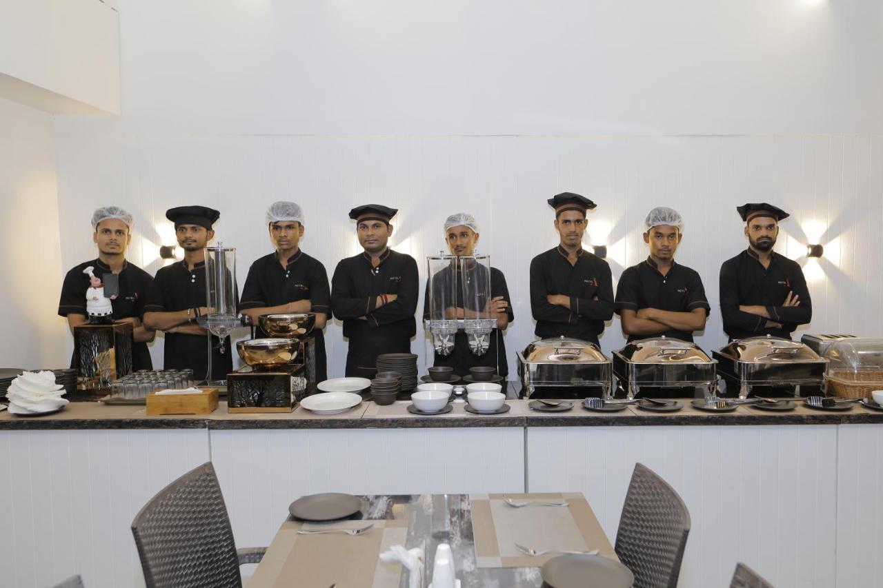 Hotel Ariana Residency Mumbai Bagian luar foto