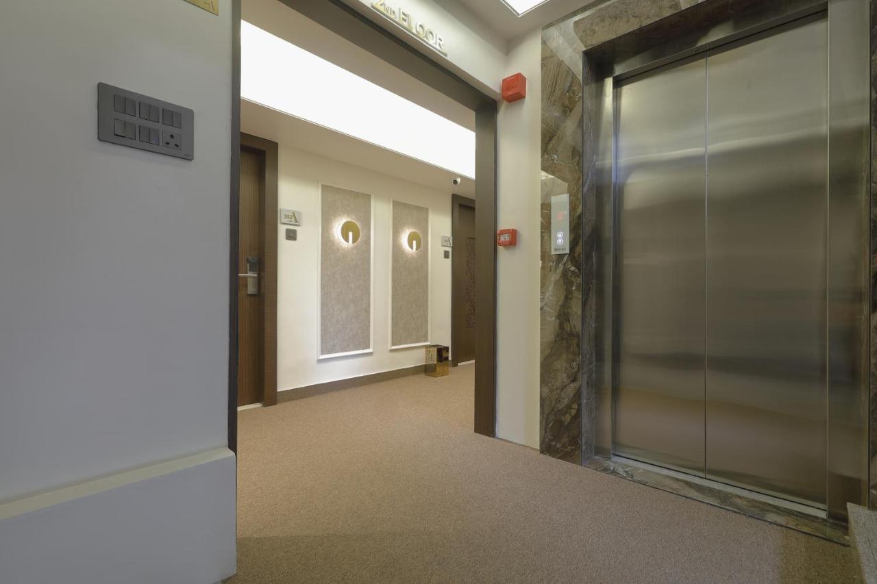 Hotel Ariana Residency Mumbai Bagian luar foto