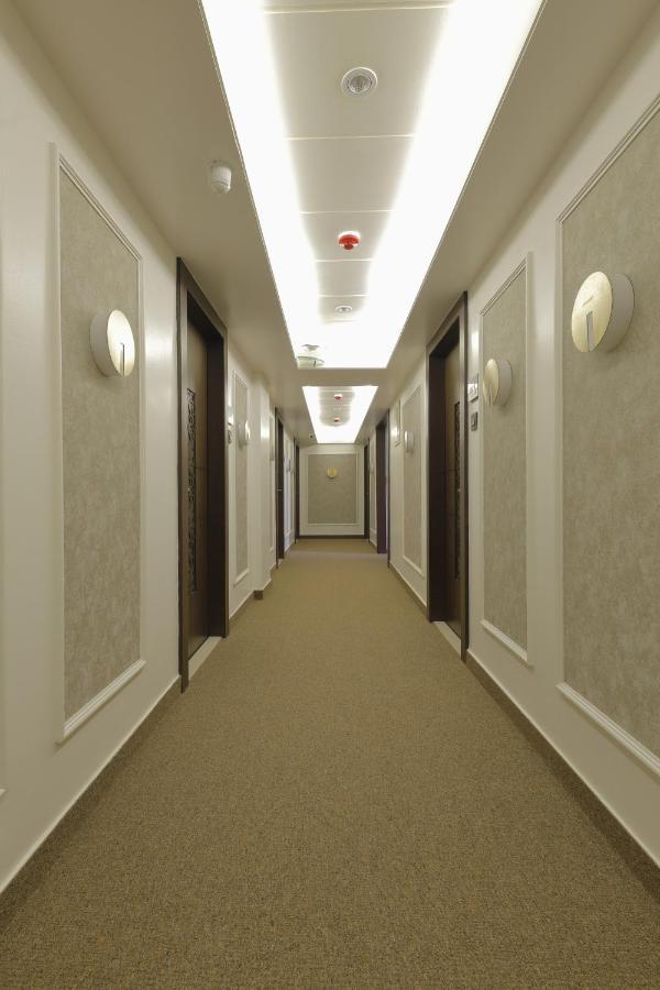 Hotel Ariana Residency Mumbai Bagian luar foto