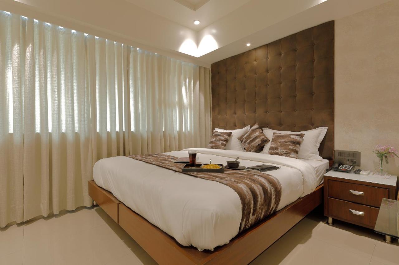 Hotel Ariana Residency Mumbai Bagian luar foto