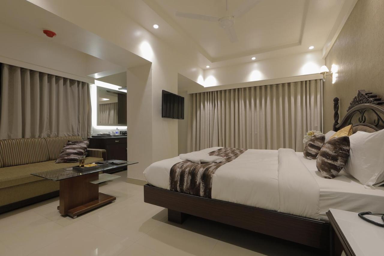 Hotel Ariana Residency Mumbai Bagian luar foto